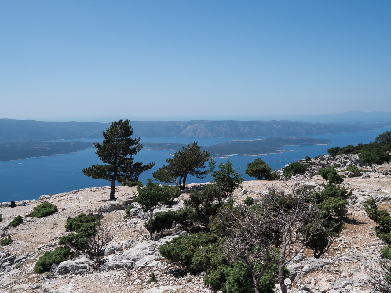 Uitzicht vanaf Vidova Gora op Brač in Kroatië